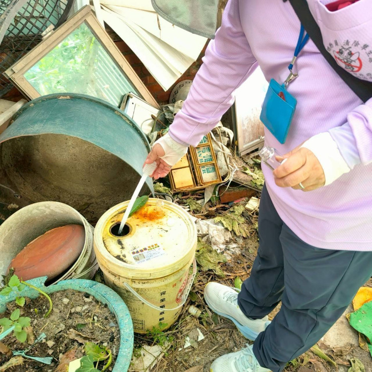 登革熱防治中心提醒：雨後做好孳清，出國加強防蚊