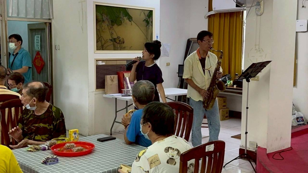 彰化榮家感謝張志範將軍薩克斯風音樂會 療癒住民長輩的心