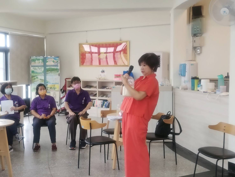 中彰榮家住民家屬感恩回饋 手作食品分享住民長輩體驗