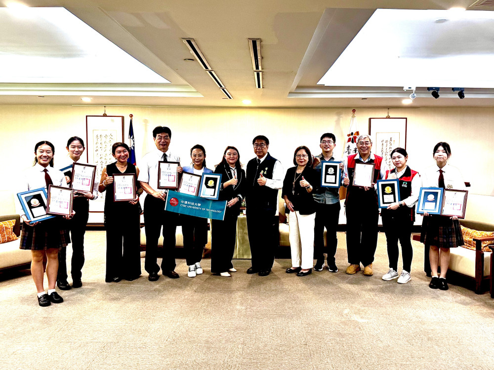 余柷青議員榮獲韓國國際發明展金牌 黃偉哲公開表揚
