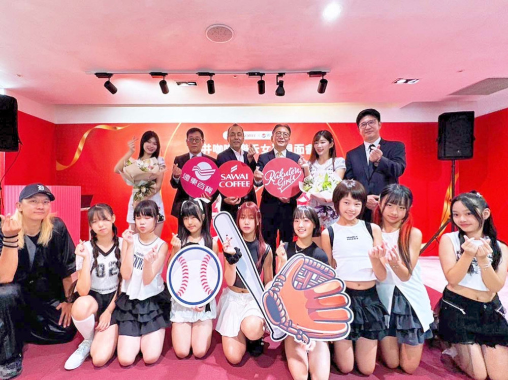 樂天女孩應援新竹大遠百　化身「澤井咖啡」一日店長滿滿人氣與香氣