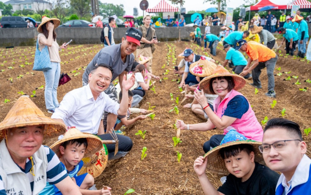 平鎮農畜產好食節澎湃登場　蘇俊賓力推桃園黑毛豬及神農水餃