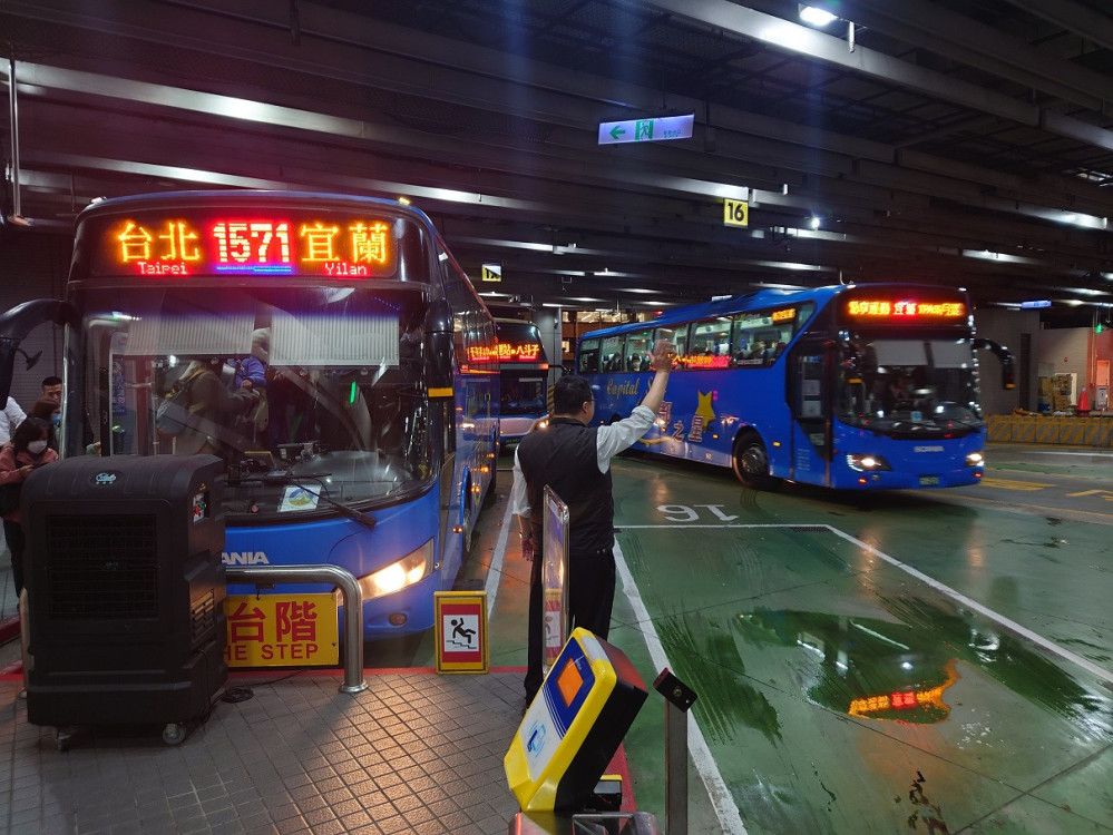 首都北宜國道客運路線 行駛國五優先通行 教師、中秋、國慶連續假期加密班次疏運