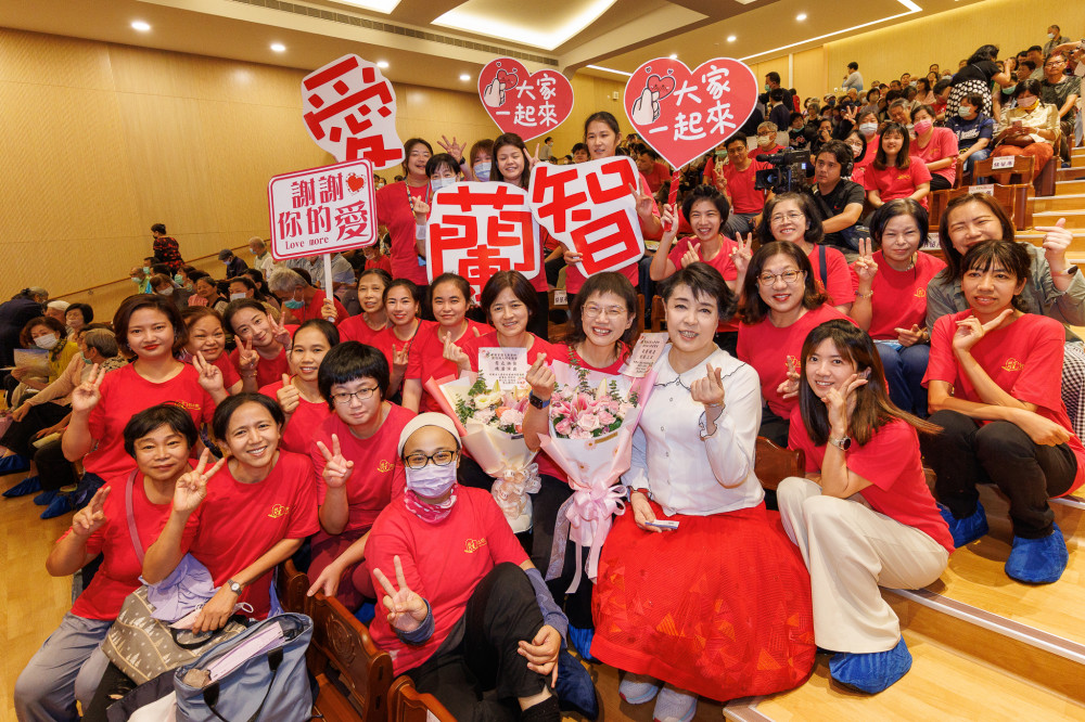 簡文秀返鄉吟中秋「歡唱滿人間」慈濟宜蘭園區熱鬧開唱！