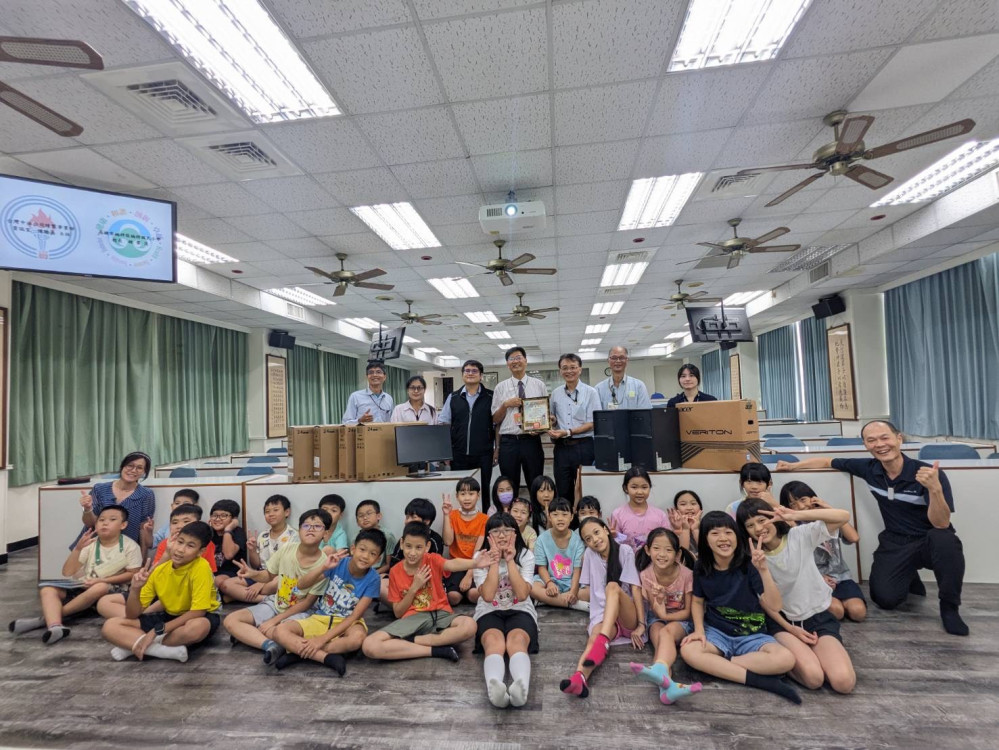 台灣中油煉製事業部捐贈50台再生電腦  助力學校數位教育