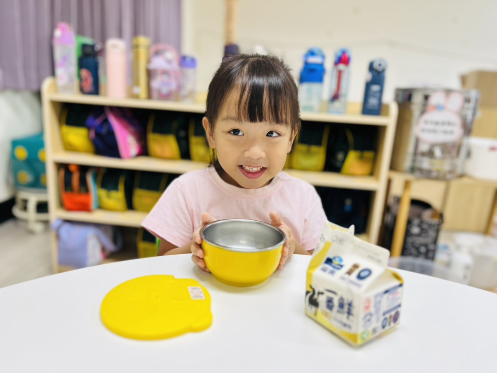 「台中有鈣讚」啟動！ 中市府宣布投2.76億元讓24萬名學童開心喝鮮奶