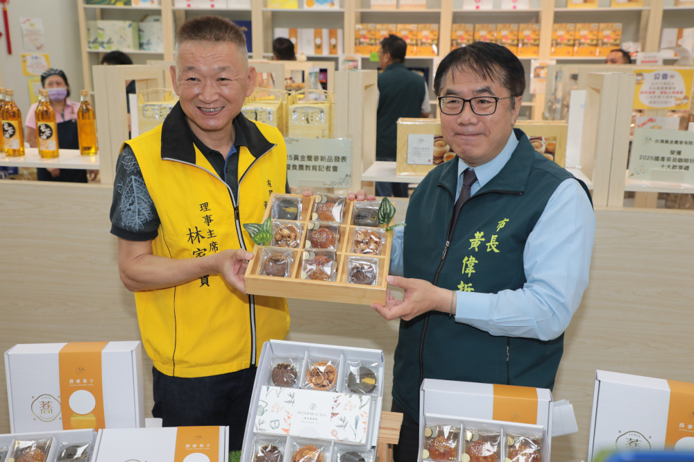 台南黃金蕎麥中秋禮盒亮相 市長呼籲支持在地節水農產