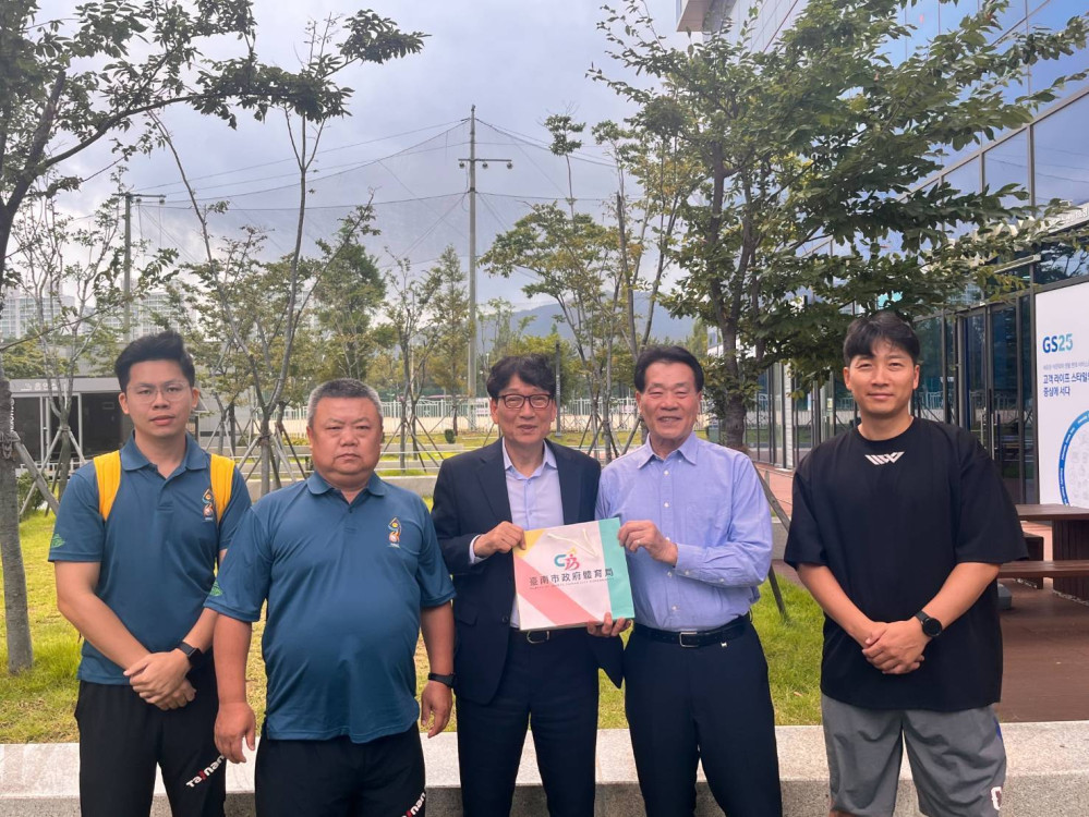 臺南體育局釜山展開運動交流 推棒球、馬拉松兼銷農特產