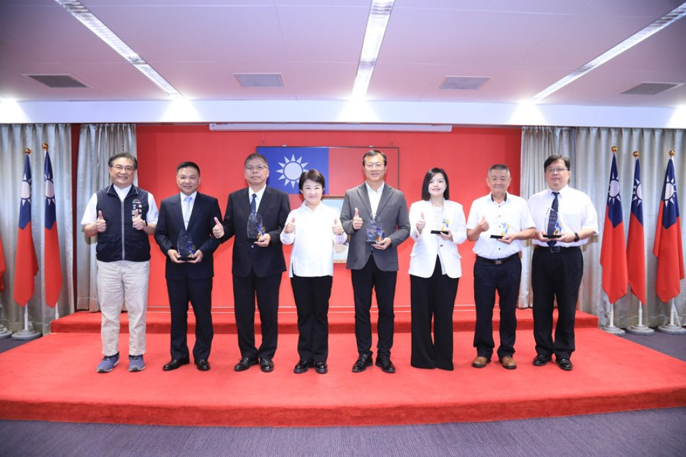 第19屆農金獎台中市轄農會再傳捷報！ 盧秀燕頒獎表揚肯定績效
