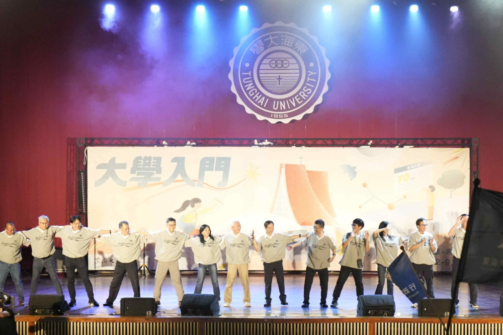 超級開學典禮！東海「新生入門」3000人爆棚宛如演唱會  「AI不是敵，勇敢上場才是勝利！」張國恩鼓勵勇敢揮棒