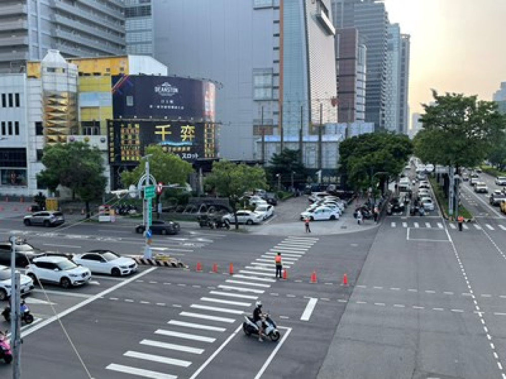 新光三越復業首日 交通大致順暢 市府多管齊下維持秩序