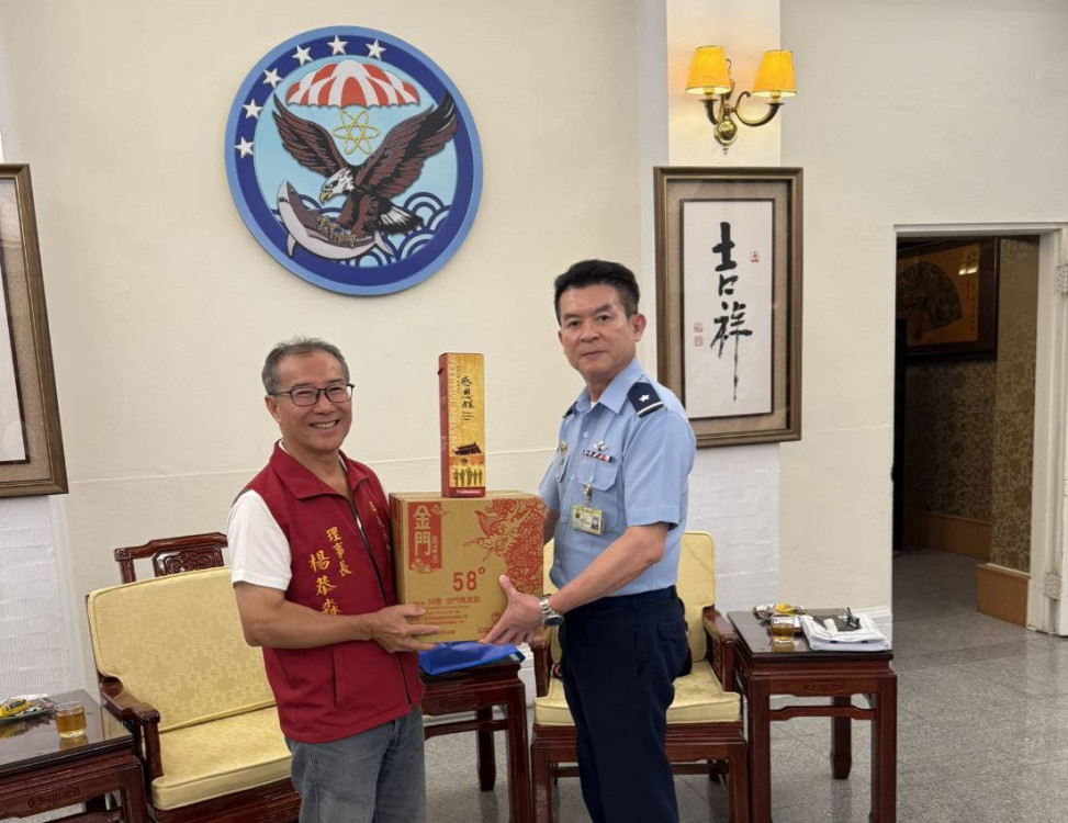 屏東金同會拜會空軍六聯隊！楊恭淼：感謝長期對金門協助