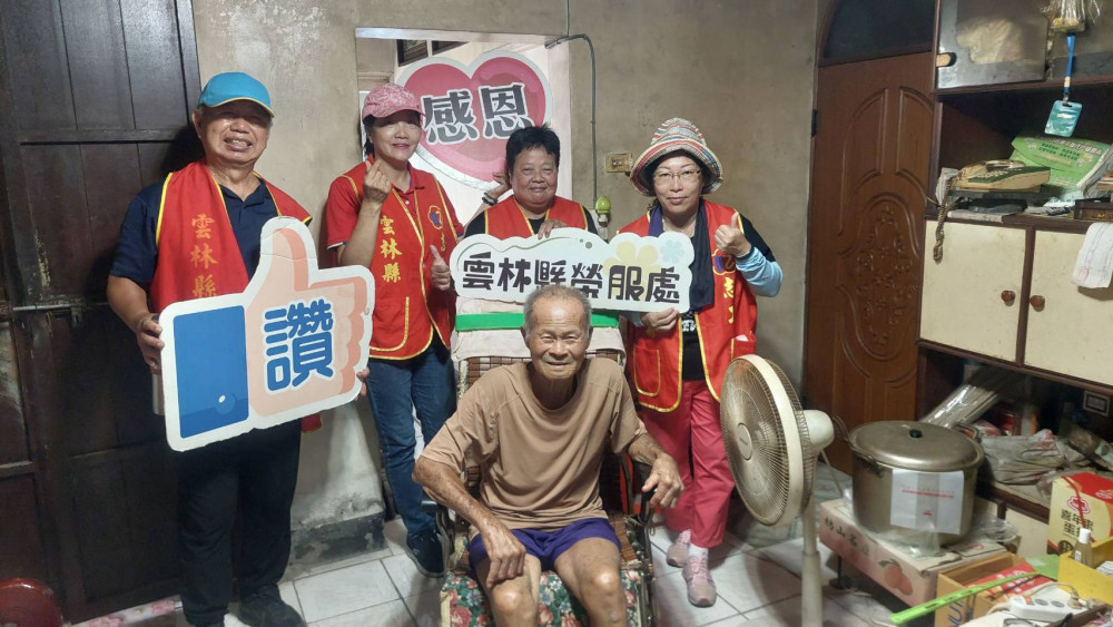 雲林榮服處榮欣志工居家打掃服務 獨居榮民伯伯感動展笑顏