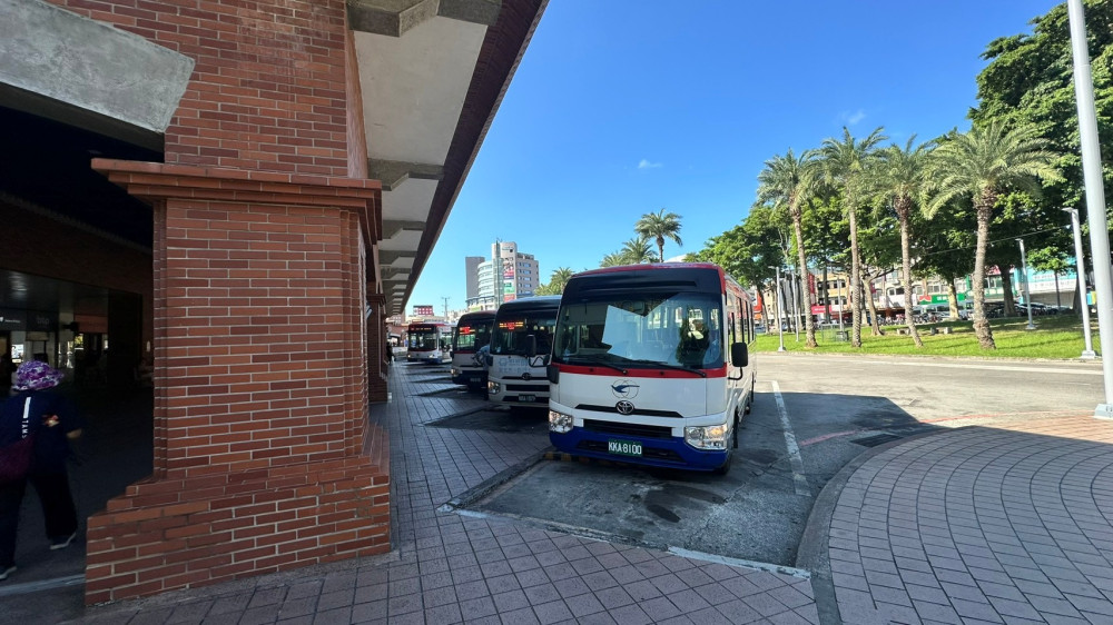 淡江大橋通車 公車服務同步到位