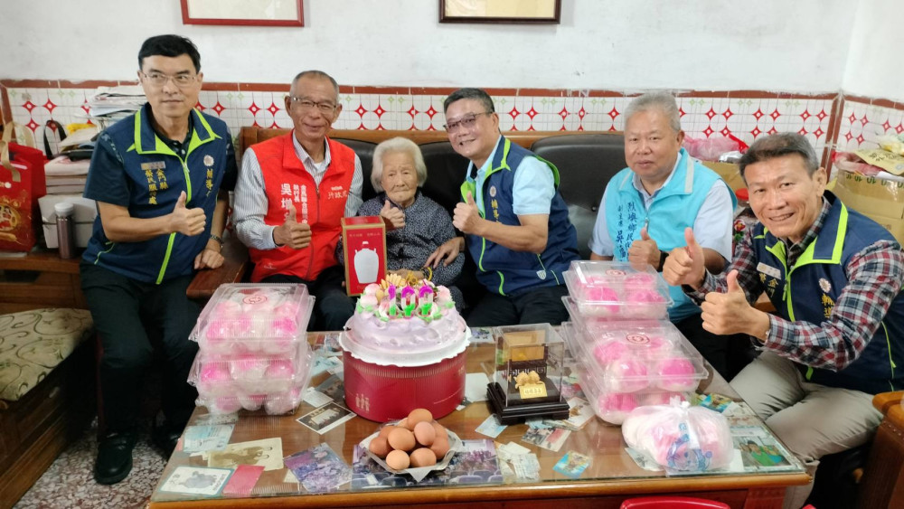 823榮民洪林燕阿嬤紀壽 金門榮服處歡喜慶生百歲 823榮民洪林燕阿嬤紀壽 金門榮服處歡喜慶生百歲