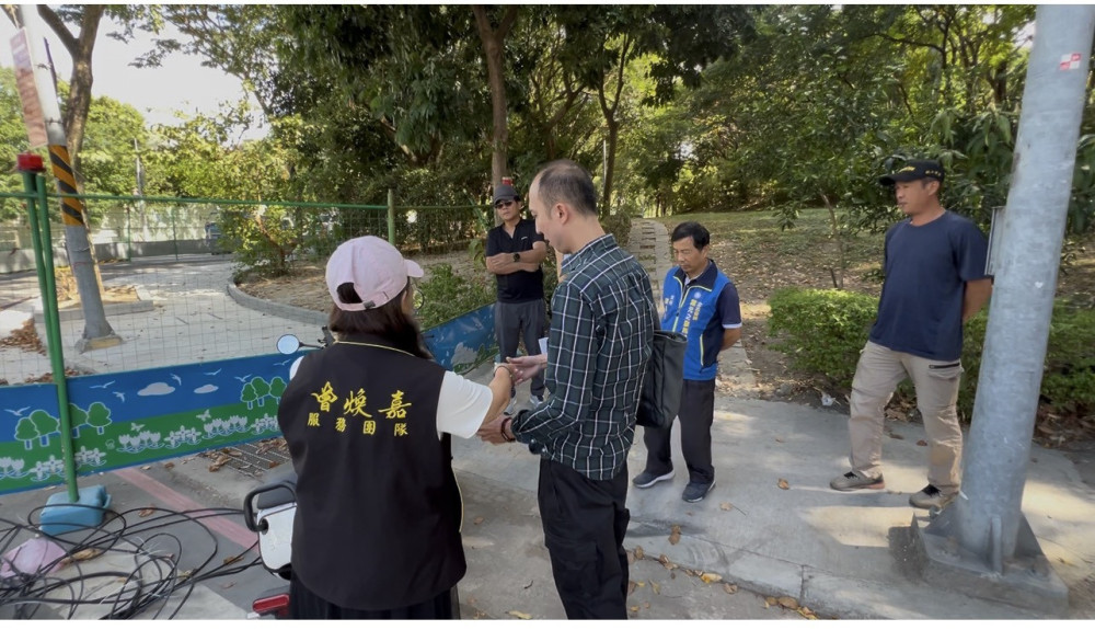 共創幸福家園!曾煥嘉會勘光環路人行道 優化通行環境 共創幸福家園!曾煥嘉會勘光環路人行道 優化通行環境