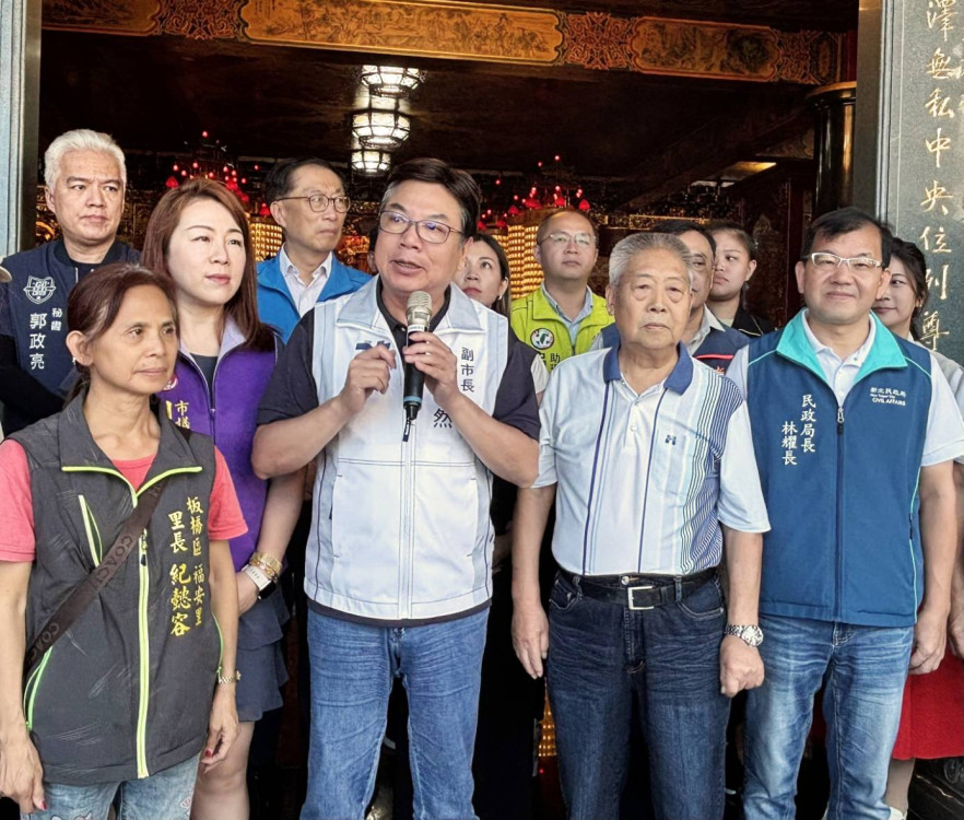 新北副市長劉和然蒞臨浮洲福德宮  贈匾讚揚慈善善行