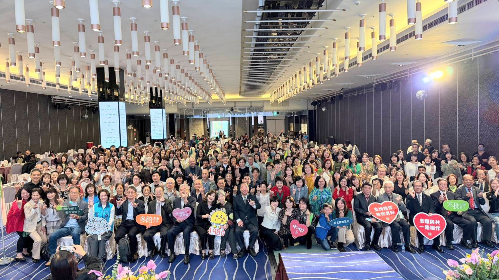 「扎根55～持續向前行，愛你無終止」  212 位義張受聘、127 位獲獎　臺中張老師55週年展現志願能量