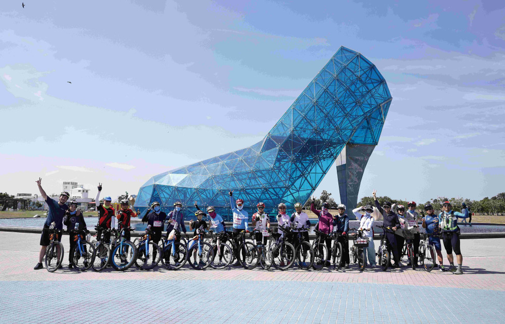 白金騎跡雙教堂 雲嘉南濱海幸福自行車活動開跑