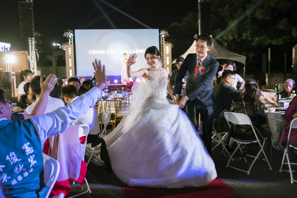 愛情長跑八年終成眷屬 李宗霖、陳嘉伶喜結連理 政要雲集見證幸福