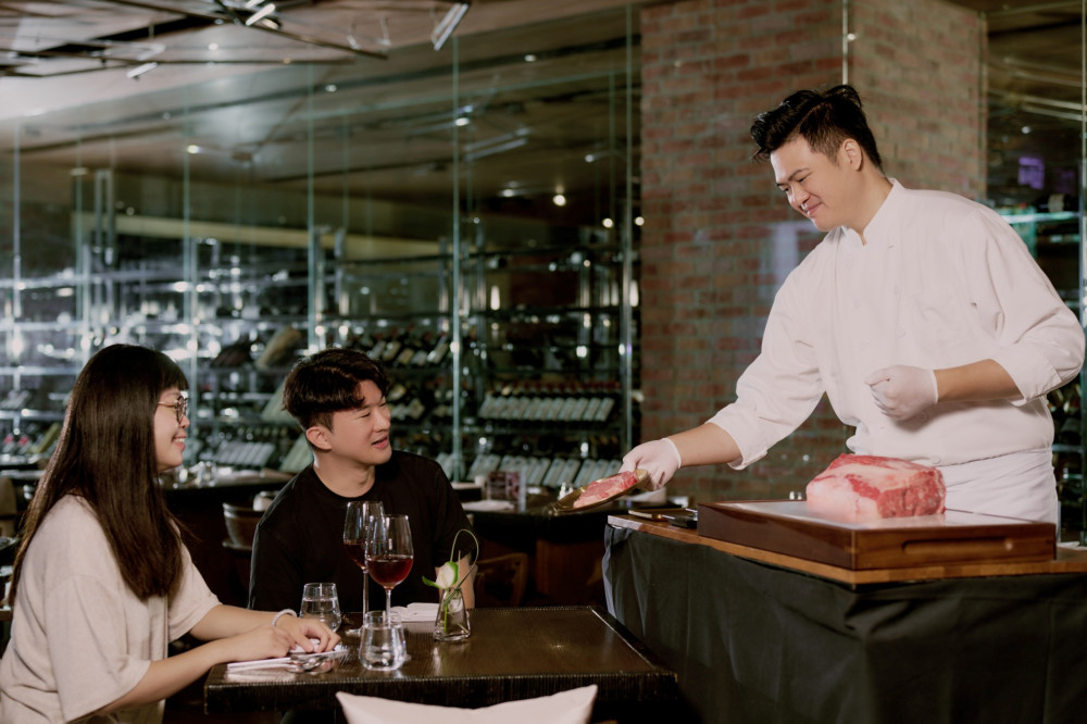 台南晶英普發萬元專案 ROBIN’S推現切牛排新體驗