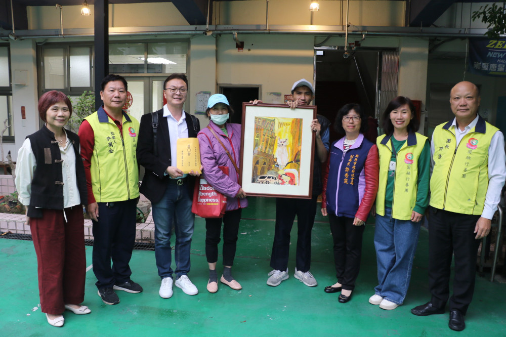 心智障礙青年用畫筆說故事　圓融行善團募22萬助呂俞賢家庭度困境