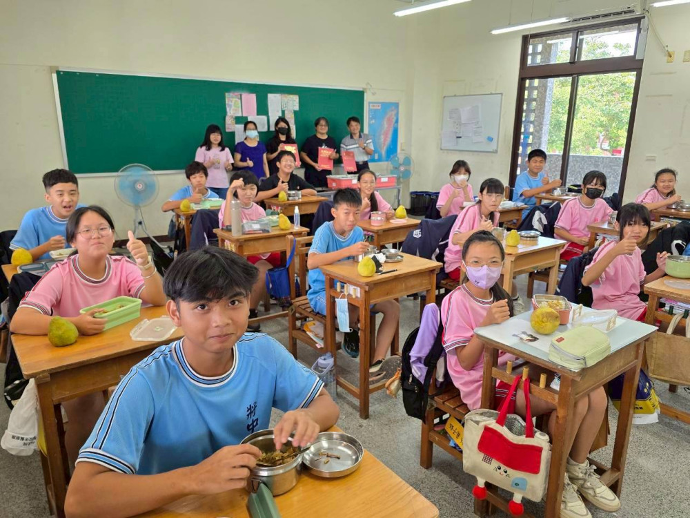 南市教育局午餐肉品採購恢復疫情前模式 持續加強午餐品質與廚餘管控