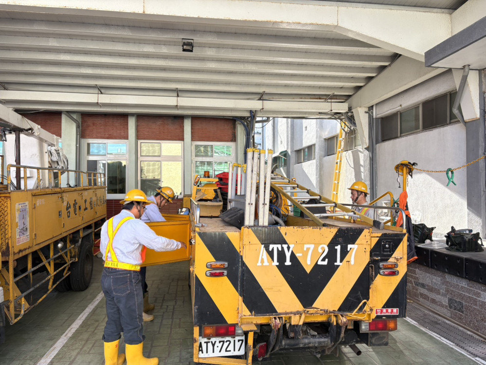 台電台東區處防颱總動員   超前完成樹木修剪迎戰鳳凰颱風