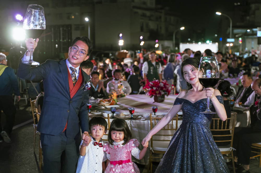 愛情長跑八年終成眷屬 李宗霖、陳嘉伶喜結連理 政要雲集見證幸福