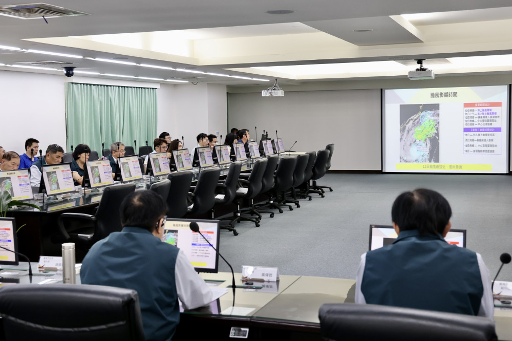 鳳凰颱風逼近台灣 台南市全面啟動防颱整備