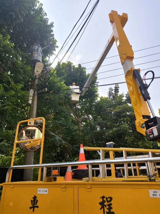 台電鳳山區處加強修剪樹木　迎戰颱風鳳凰降低停電風險