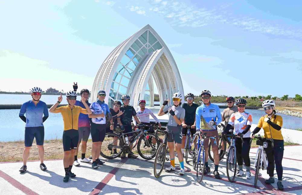 白金騎跡雙教堂 雲嘉南濱海幸福自行車活動開跑
