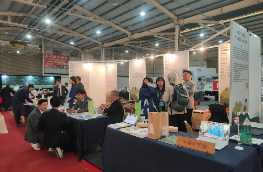 臺中百業生活購物節年終超大百貨賣場12/5開幕   300攤百貨名品祭出特惠