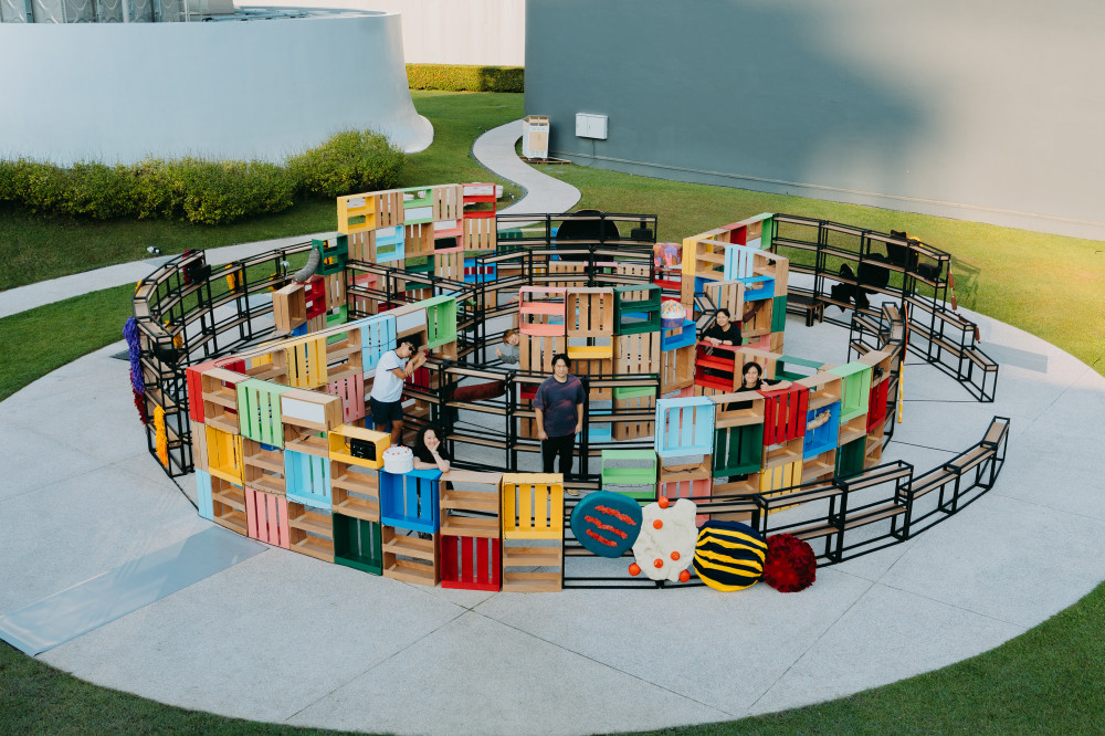 歡迎到歌劇院頂樓空中花園探險!《綠動樂園》永續打造綠植栽迷宮