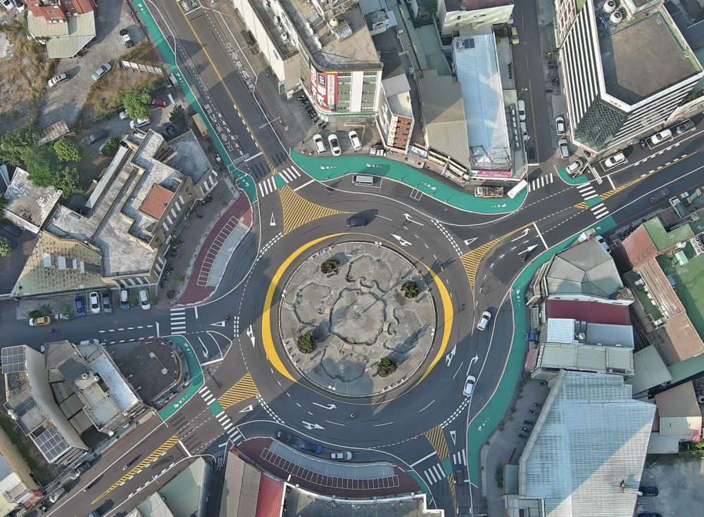 新營圓環標線優化改造 為全台市區首座螺旋圓環（Spiral Roundabout）設計