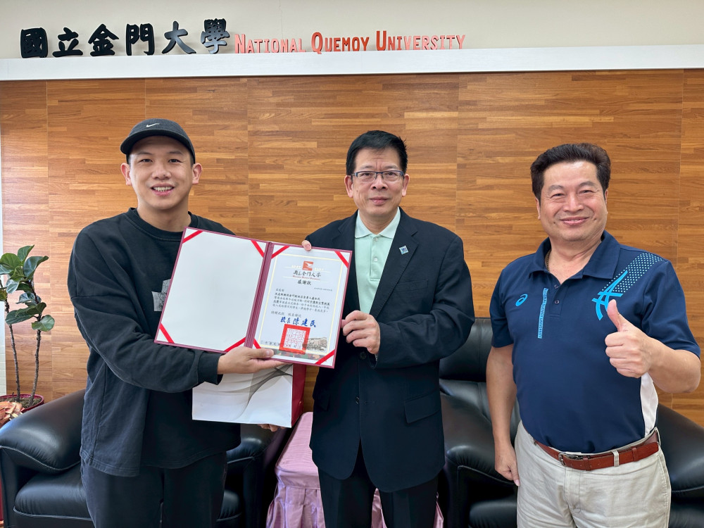 沃皮斯寒冬送暖!捐贈金大弱勢學生8萬禮券