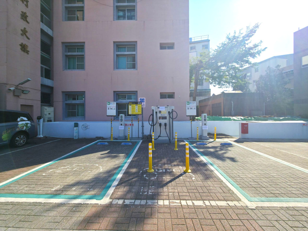 台南第五批電動車充電站31日啟用 涵蓋12行政區新增43席充電格位