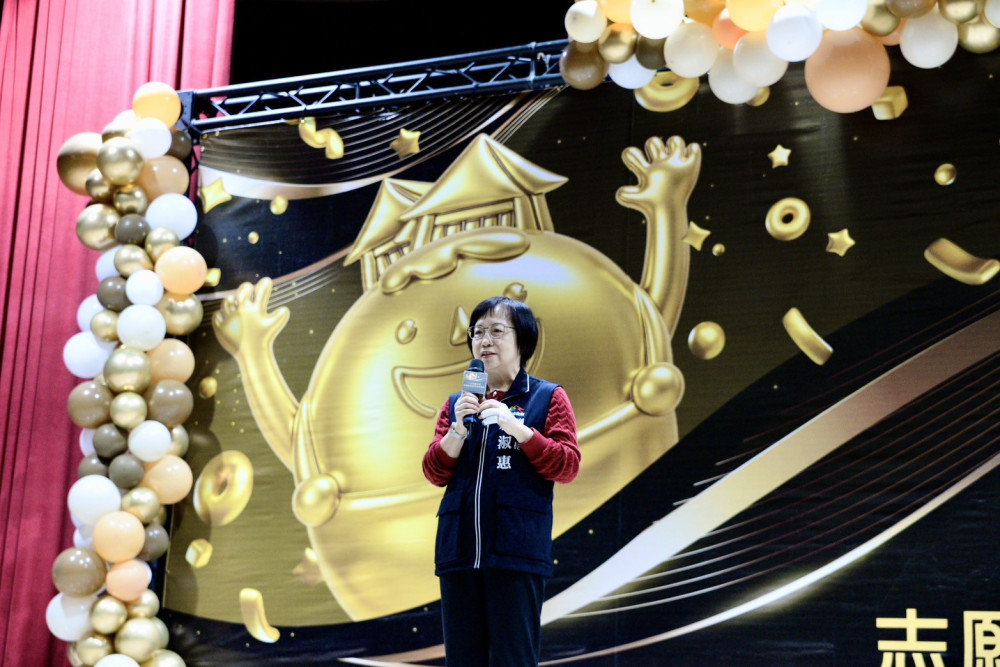 志氣高昂齊聚一堂　中市府表揚1,327名志工