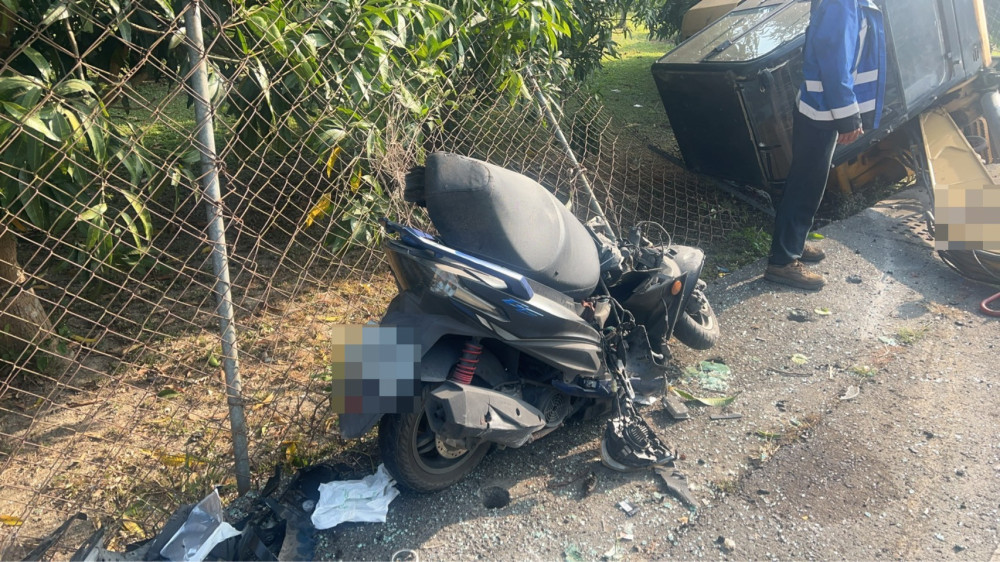 彎道怪手掉落　內埔警分局:男騎士遭壓傷重不治