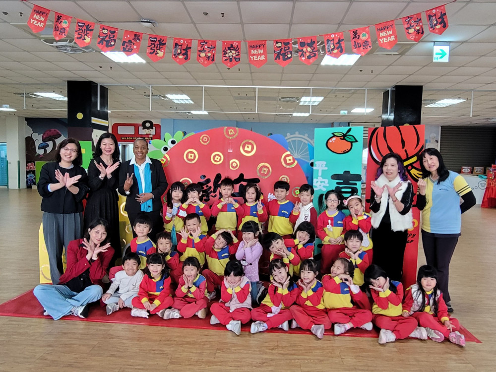 聖露西亞大使化身「一日教師」！崑山國際學校開創外交教育新典範