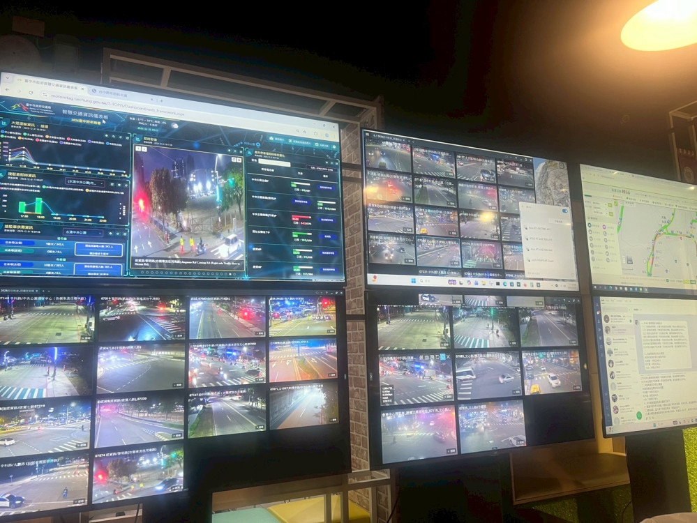 搭捷運＋接駁車發揮成效！2026台中最強跨年夜人潮快速疏散