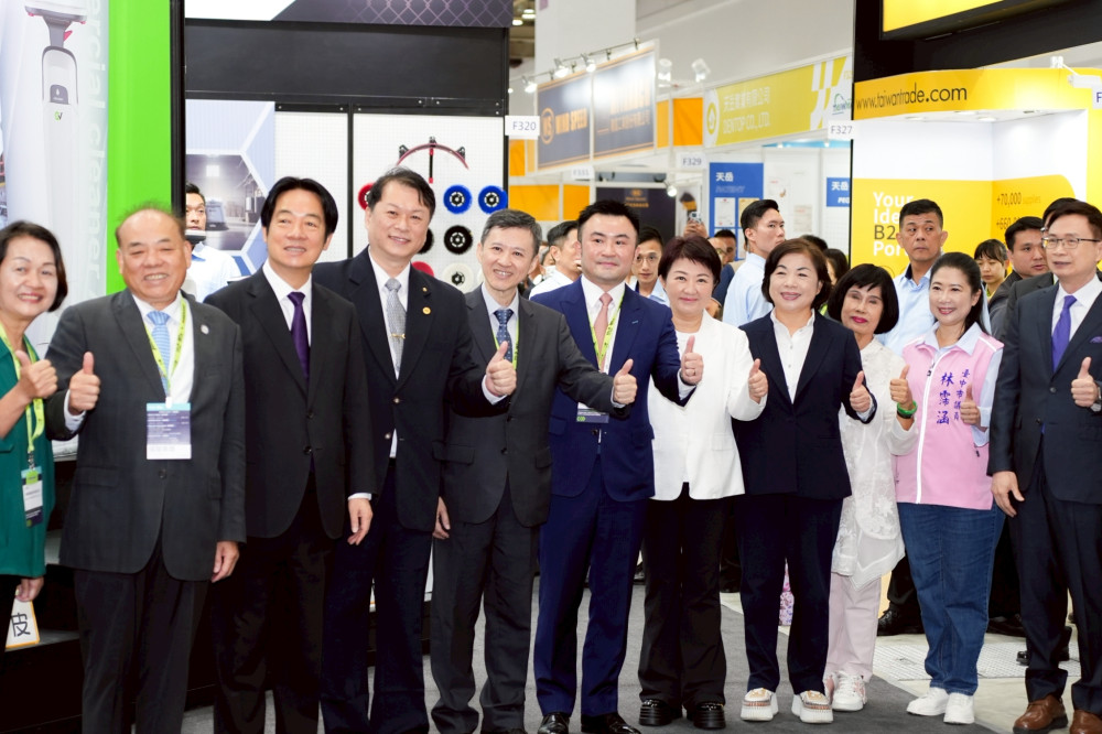 中臺灣經濟新引擎啟動！臺中國際會展中心試營運盛況空前 吸引人潮近25萬人次、商機突破15億元