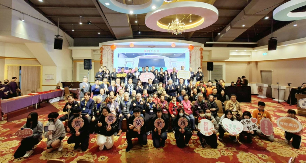 新竹榮服處迎春納福團圓宴登場　認養人與學子溫情團圓相見歡