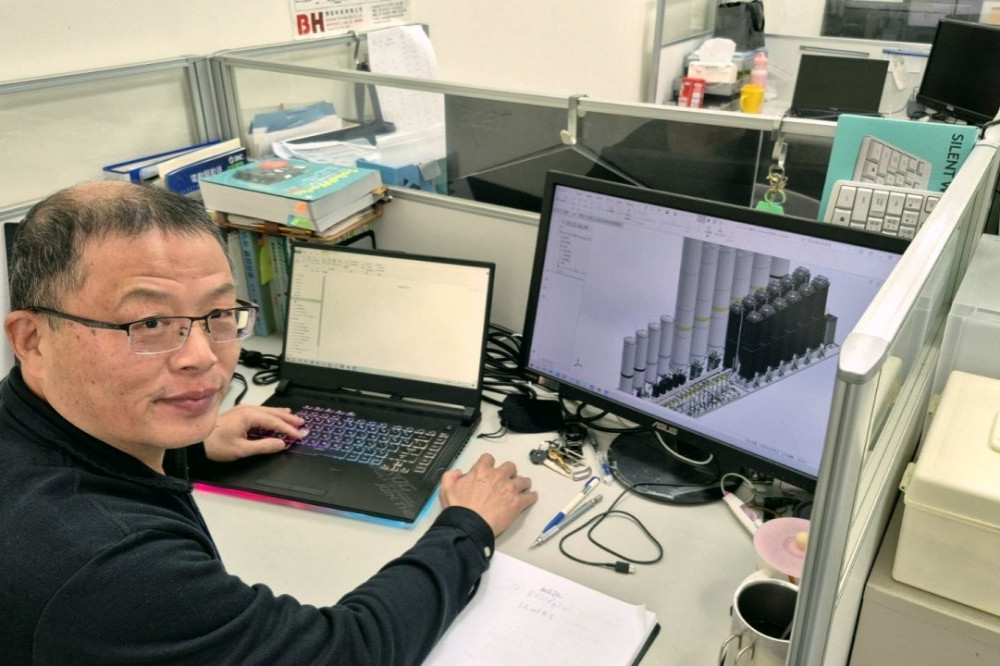 中高齡工地主任跨行設計領域　「產業人才投資方案」助轉職開啟新職涯