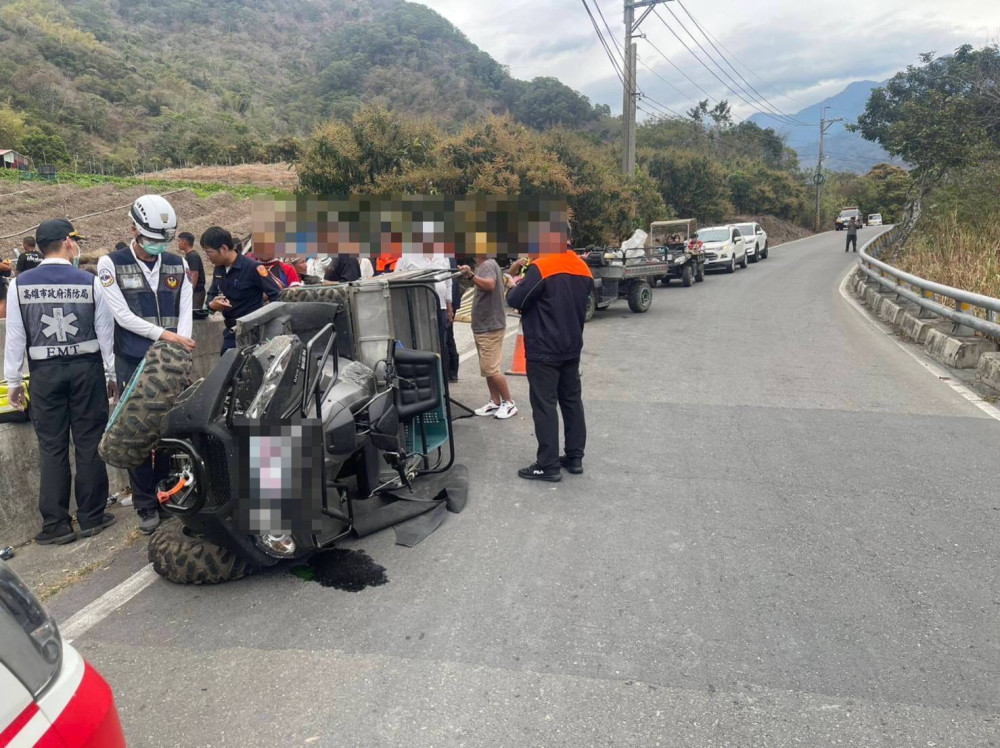 台20線87K男酒測值0.43超標 駕農用車撞護欄翻覆5人傷