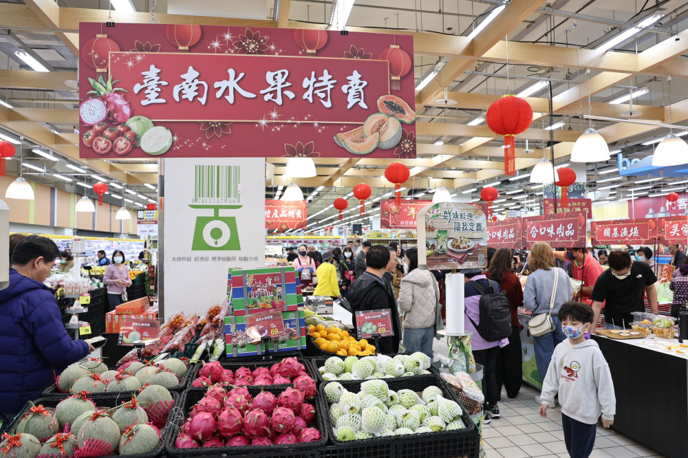 台南優質農產進駐全台13家愛買台南市長黃偉哲北上親自推薦