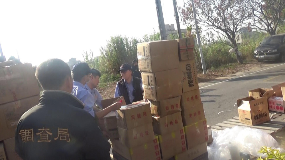 春節前夕強力掃蕩！高雄關查獲不法走私大陸香菇及食品