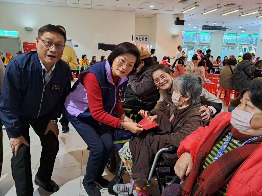 天慈愛心功德會發放弱勢戶關懷金　協助新北弱勢家庭過好年