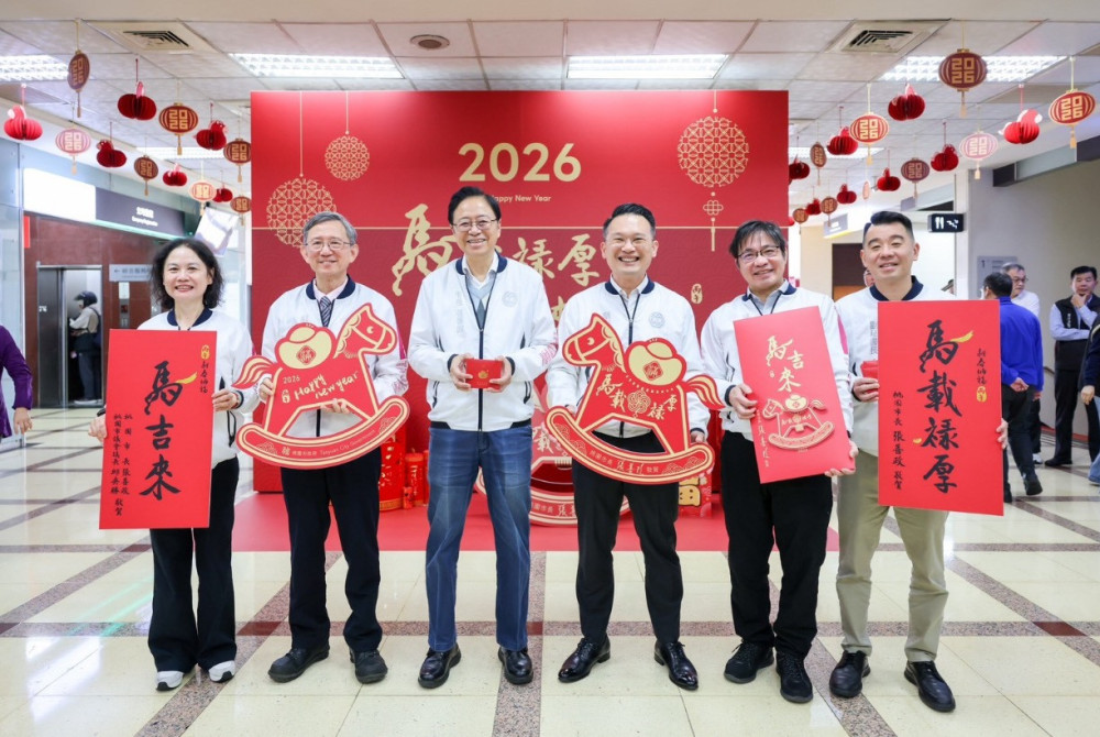 張善政率市府團隊辭歲　祝市民及同仁「馬載祿厚」福氣滿滿