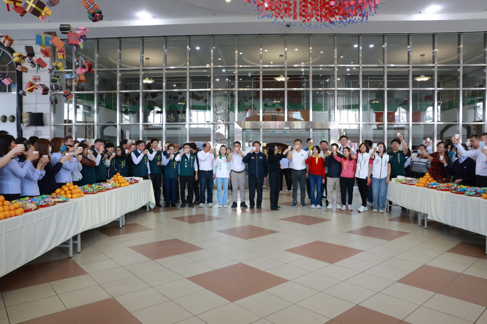 南市議會新春團拜 馬到成功迎新歲